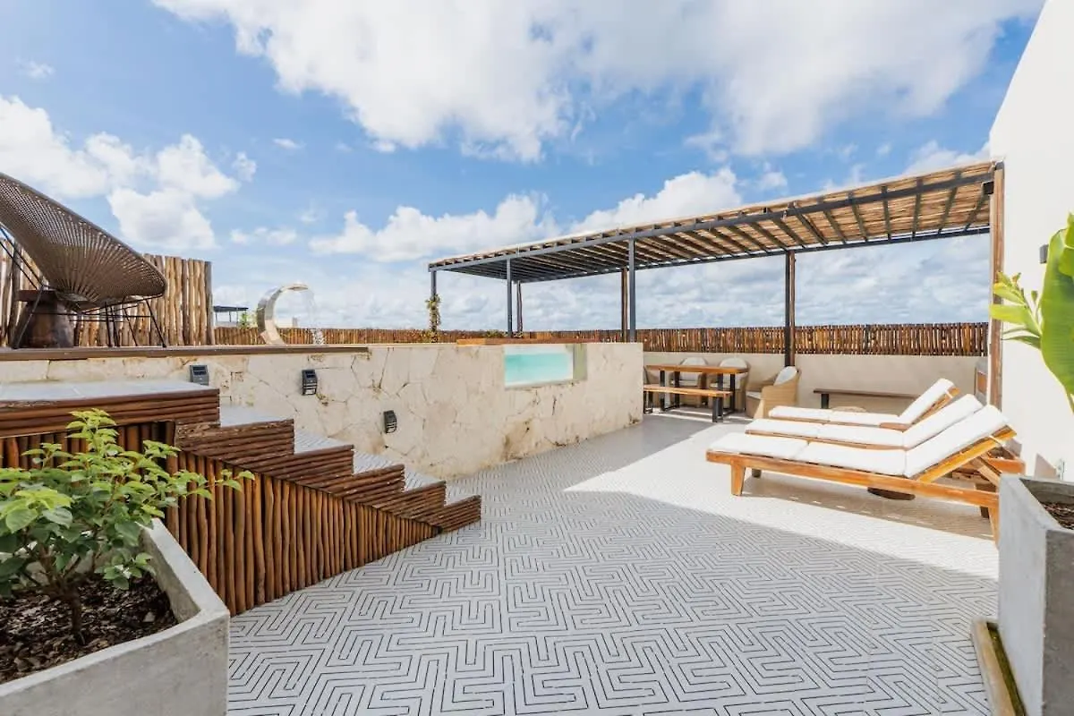 2 Story Penthouse Rooftop Pool Tulum